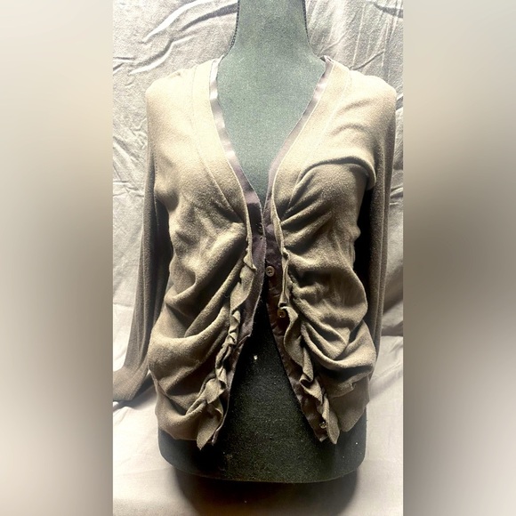 Ann Taylor LOFT Ruffled Rouched Cardigan sz M - brownish gray = clay? - Picture 1 of 6